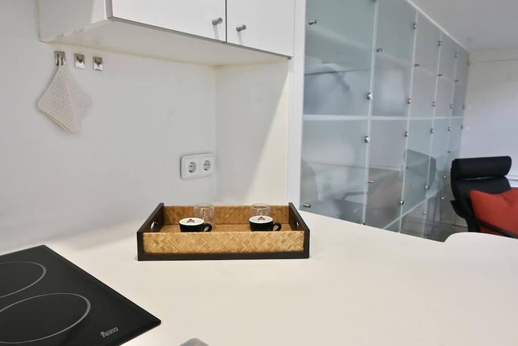 For You Rentals Apartamento Temporal Con Encanto A Pocos Metros Del Sol Myr13 Madrid Esterno foto